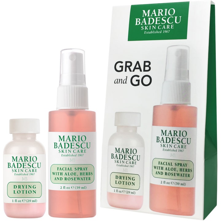 Mario Badescu Grab and Go 29 ml og 59 ml hudplejesæt der modvirker urenheder i hvid æske med sprayflaske og lille glasflaske.