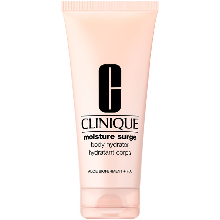 Clinique Moisture Surge Body Hydrator fugtgivende kropspleje med aloe og hyaluronsyre i en lys ferskenfarvet tube.
