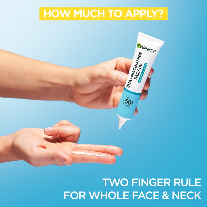 Garnier Skin Active Pureactive BHA + Niacinamide UV Daily Fluid SPF50+ 40 ml påføres på to fingre til ansigt og hals