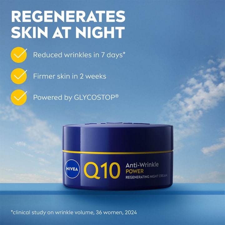 NIVEA Q10 Power Night Cream 50 ml rynkereducerende nattcreme i blå krukke med teksten Regenerates skin at night.