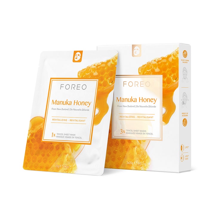 FOREO Manuka Honey 3 stk revitaliserende sheet mask i hvid æske og pose med illustration af flydende honning.