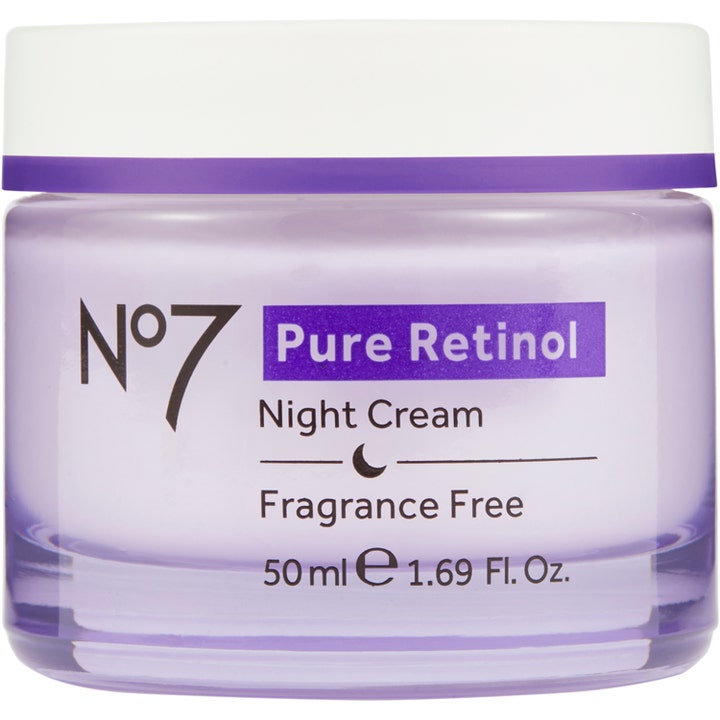 No7 Pure Retinol Night Cream 50 ml parfumefri natcreme i lilla glaskrukke med hvidt låg der fornyer huden