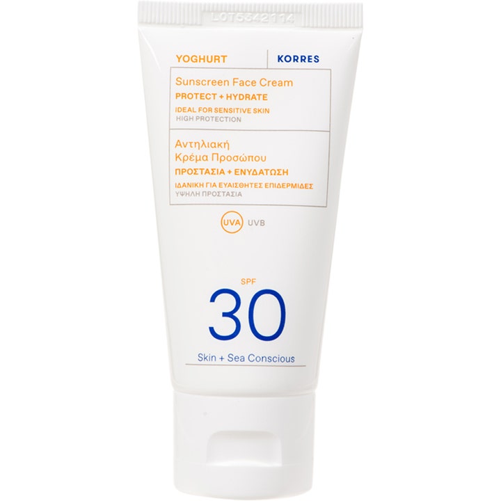 Korres Yoghurt Sunscreen Face Cream SPF 30 beskyttende ansigtscreme i hvid tube med blå og orange skrift