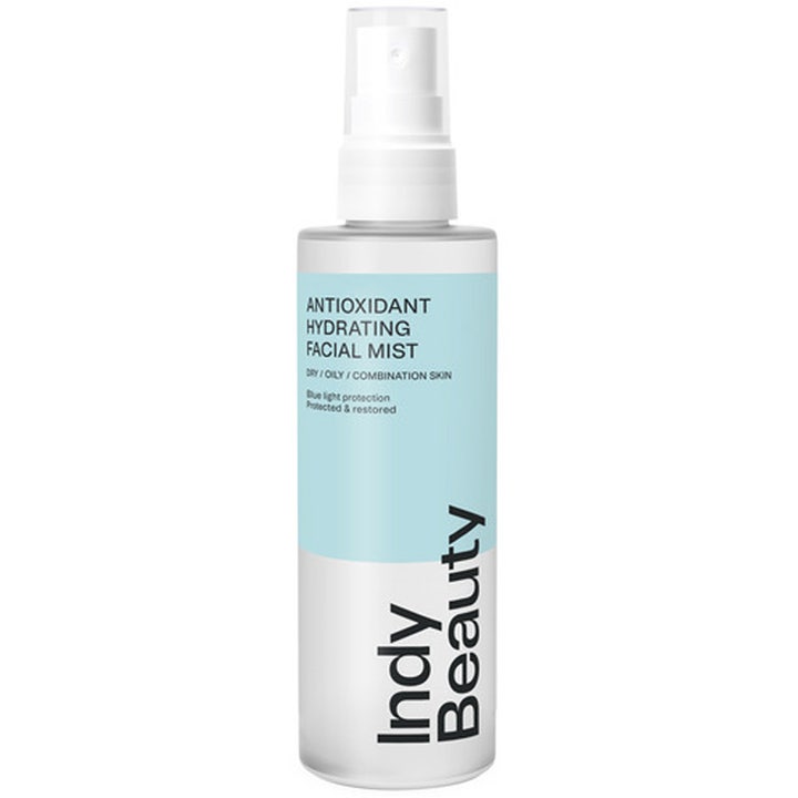 Indy Beauty Antioxidant Hydrating Facial Mist fugtgivende ansigtsmist i sprayflaske med lyseblå label og hvid pumpe.