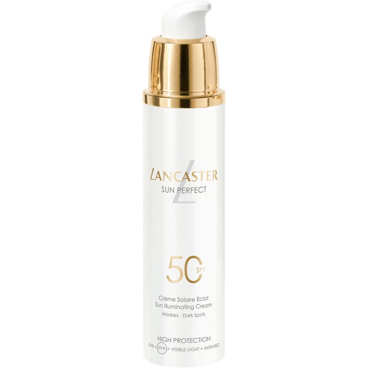 Lancaster Sun Perfect Sun Illuminating Cream SPF 50 ansigtscreme mod rynker i hvid pumpeflaske med guldtop