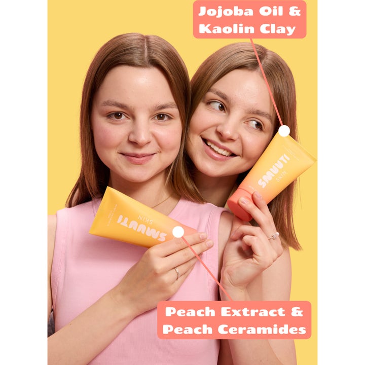 Smuuti Skin Peach Cleansing Cream 150 ml ansigtsrens med kaolinler og fersken vist af to smilende kvinder