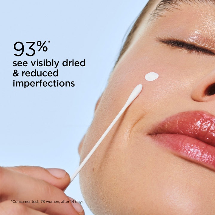 Clarins My Pure-Reset Targeted Blemish Lotion 13 ml spot treatment påføres med vatpind med tekst om 93% effekt.