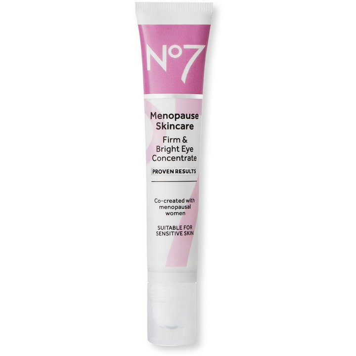 No7 Menopause Skincare Firm & Bright Eye Concentrate øjencreme der giver fasthed i hvid og lyserød tube med klart låg.