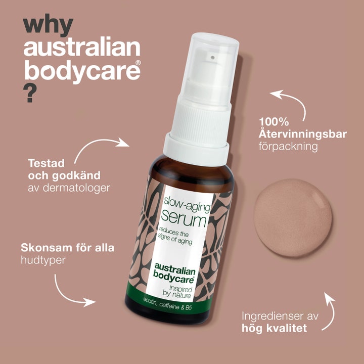 Australian Bodycare Slow Anti-Age Serum 30 ml mod rynker i brun flaske med hvid pumpe og en cremet serumdråbe.