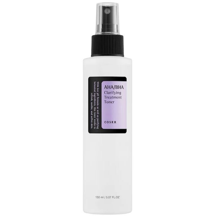COSRX AHA/BHA Clarifying Treatment Toner 150 ml eksfolierende toner i hvid sprayflaske med sort pumpe og lilla label.
