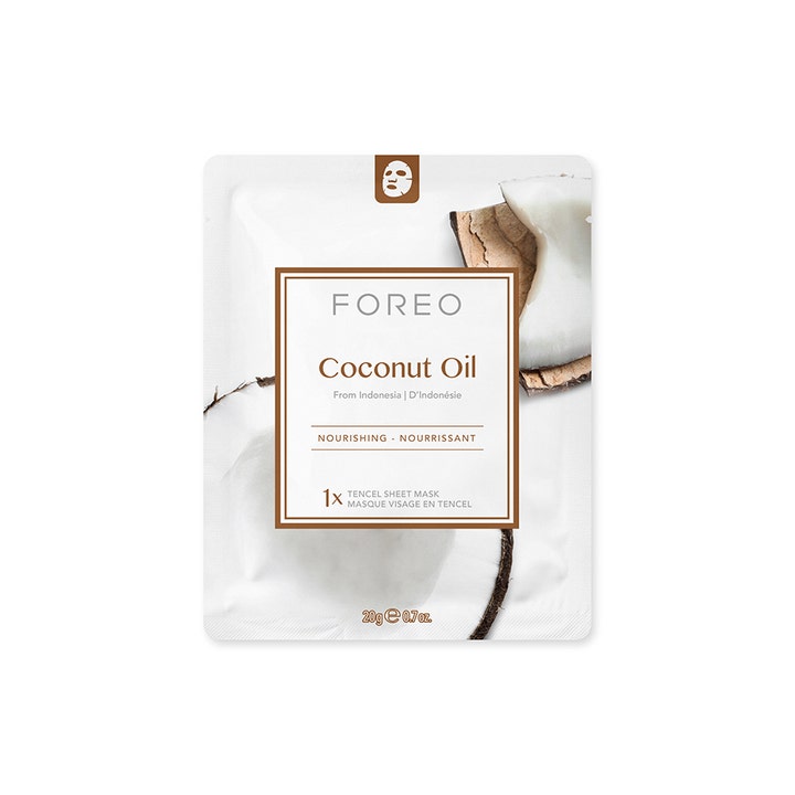 FOREO Farm To Face Coconut Oil 20 g nærende sheet mask i hvid sachet med kokosnød og teksten Nourishing