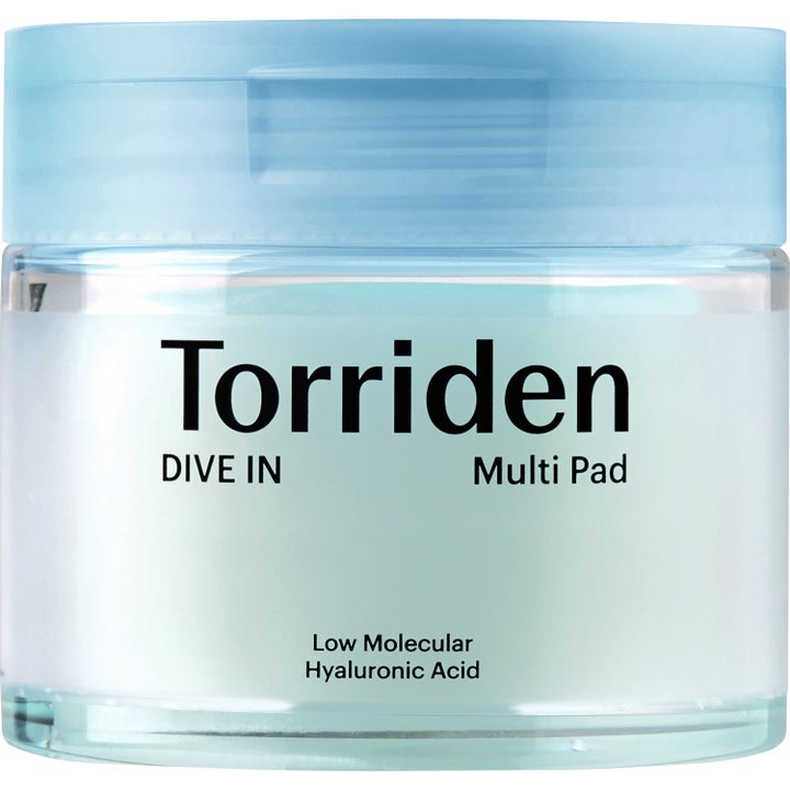 Torriden DIVE IN Multi Pad fugtgivende toner pads med hyaluronsyre i en klar krukke med lyseblåt låg