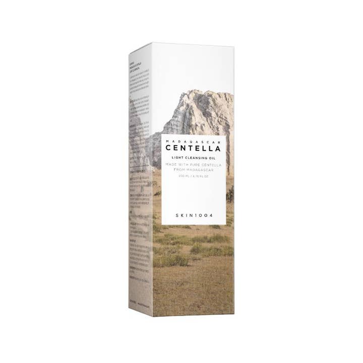 SKIN1004 Madagascar Centella Light Cleansing Oil 200 ml beroligende rengøringsolie i hvid æske med bjergmotiv