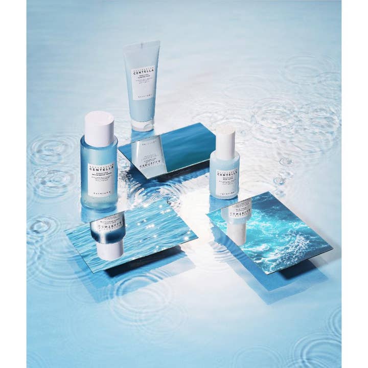 SKIN1004 Madagascar Centella Hyalu-Cica Sleeping Pack 100 ml fugtgivende ansigtsmaske i tube i vandmiljø