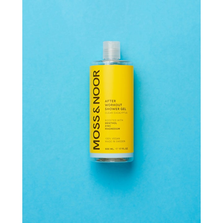 Moss & Noor After Workout Shower Gel 500 ml opfriskende kropsvask med mentol og eukalyptus i flaske med gul label.