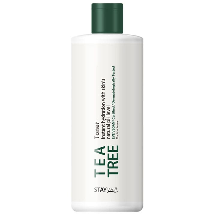STAY Well Tea Tree Toner 210 ml fugtgivende skintonic i hvid flaske med mørkegrønt låg og lodret tekst