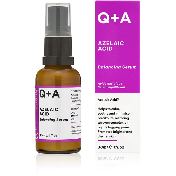 Q+A Azelaic Acid Facial Serum 30 ml balancerende serum mod urenheder i brun glasflaske med lilla æske