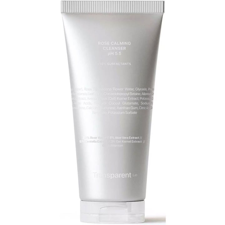 Transparent Lab Rose Calming Cleanser 150 ml beroligende ansigtsrens i en minimalistisk sølvfarvet tube