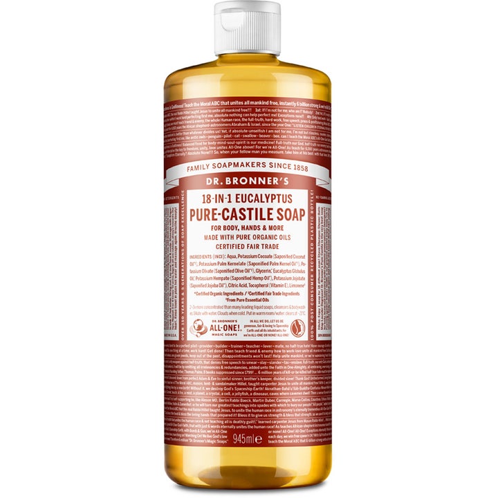 Dr. Bronner's 18-in-1 Eucalyptus Pure-Castile Soap 945 ml i genanvendt plastflaske med hvidt låg og rød etiket.