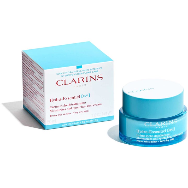 Clarins Hydra-Essentiel 50 ml fugtgivende dagcreme i blå glaskrukke med hvidt låg ved siden af æsken