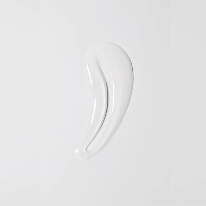 Jorgobé Multi-Hyaluronic Serum 50 ml fugtgivende hyaluronsyraserum viser en cremet hvid tekstur