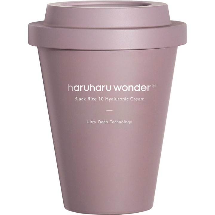 Haruharu Wonder Black Rice 10 Hyaluronic Cream fugtgivende ansigtscreme i støvet lilla krukke formet som en to-go kop
