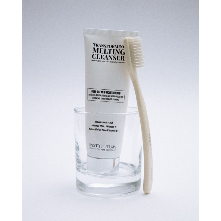 Transforming Melting Cleanser