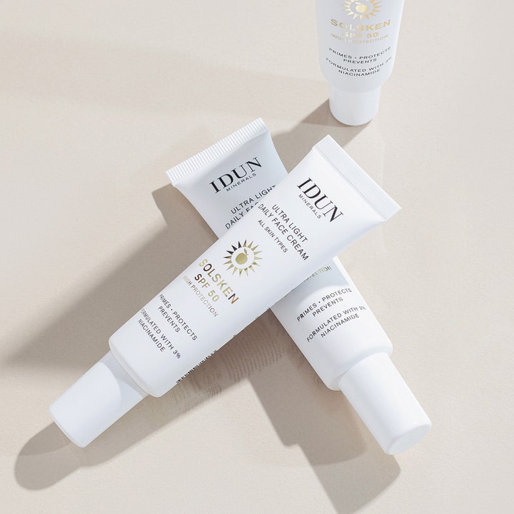 IDUN Minerals Ultra Light Daily Face Cream Solsken SPF50 30 ml solcreme i hvide tuber med niacinamid.