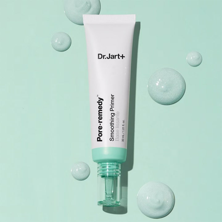 Dr.Jart+ Pore-remedy Smoothing Primer 30 ml udglattende primer i hvid tube med lysegrønne teksturerede dråber.
