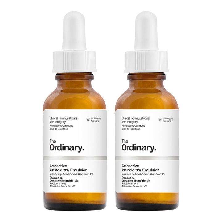 The Ordinary Granactive Retinoid 2% Emulsion 2x30ml mod aldringstegn i to brune glasflasker med hvide pipetter.