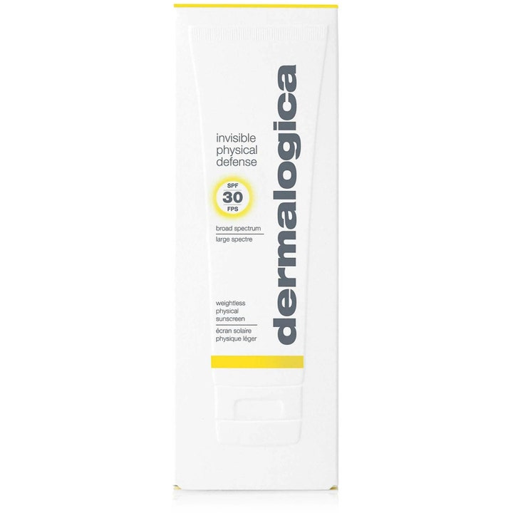 Dermalogica Invisible Physical Defense 50 ml beskyttende solcreme til ansigtet i hvid papæske med gule detaljer og SPF 30