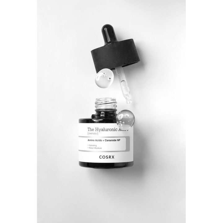 COSRX The Hyaluronic Acid 3 Serum 20 ml fugtgivende serum i mørk glasflaske med pipette og klare dråber med aminosyrer