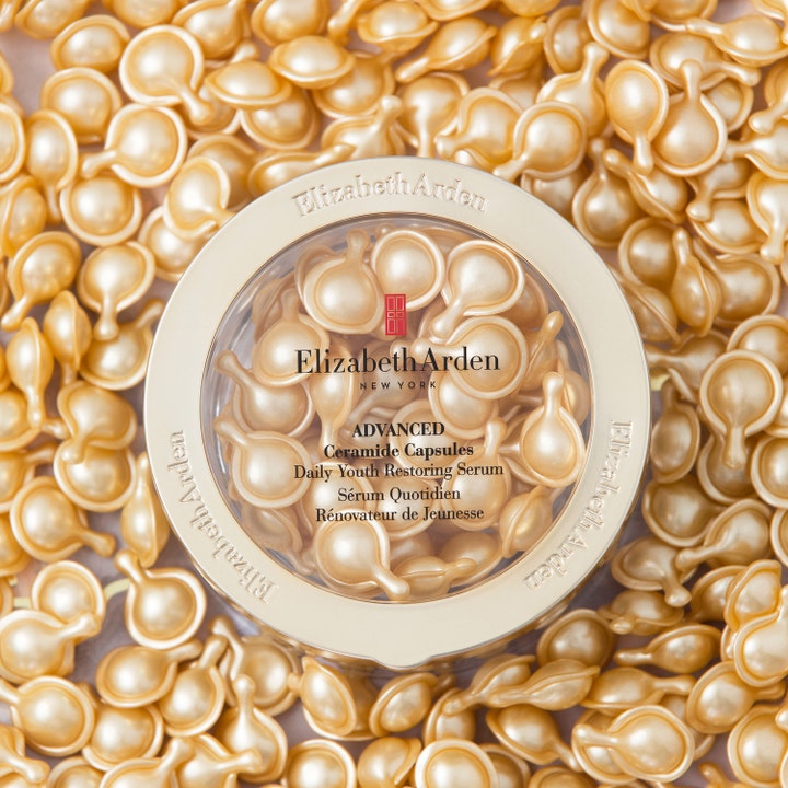 Elizabeth Arden Advanced Ceramide Serum 45 kapsler genopbyggende ansigtsserum i gyldne kapsler og guldbeholder