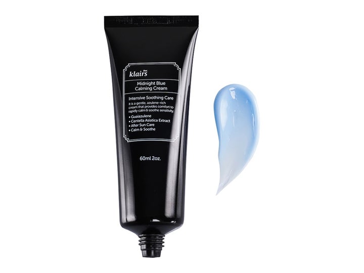 Klairs Midnight Blue Calming Cream 60 ml beroligende ansigtscreme i sort tube med en let lyseblå tekstur