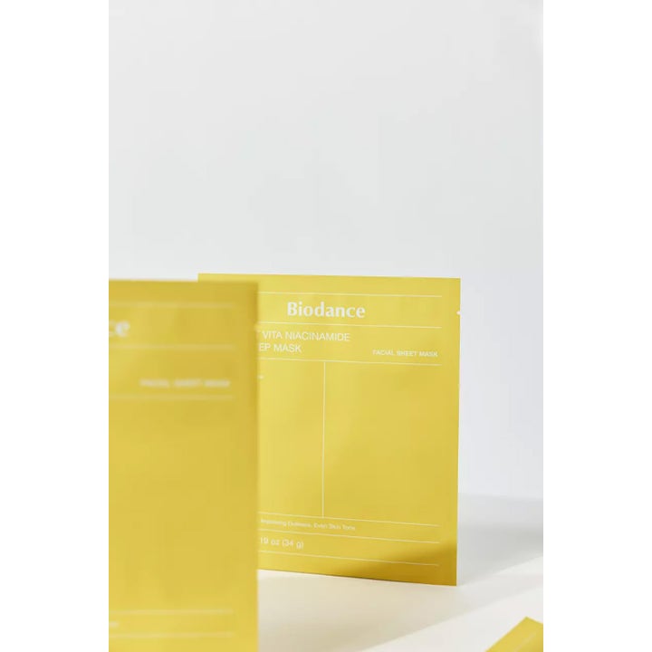 Biodance Radiant Vita Niacinamide Real Deep Mask 34 g sheet mask i gul emballage der giver huden glød