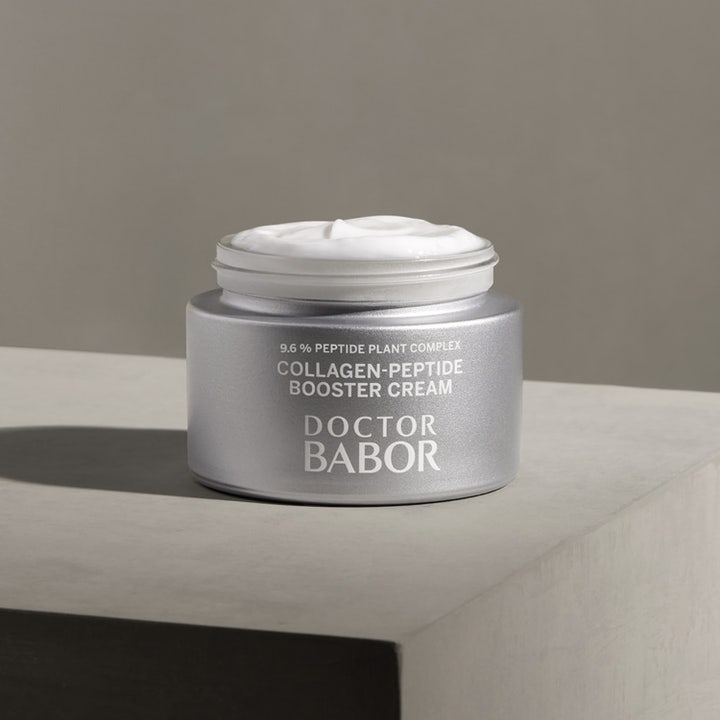 Babor DOC Collagen-Peptide Booster Cream 50 ml opstrammende dagcreme i sølvfarvet krukke med hvid tekstur