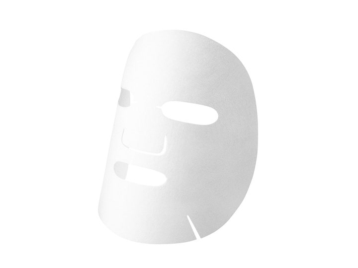 By Wishtrend Natural Vitamin 21,5 % Enhancing Sheet Mask 21 g glødgivende sheetmaske i hvidt fiberstof med udskæringer.