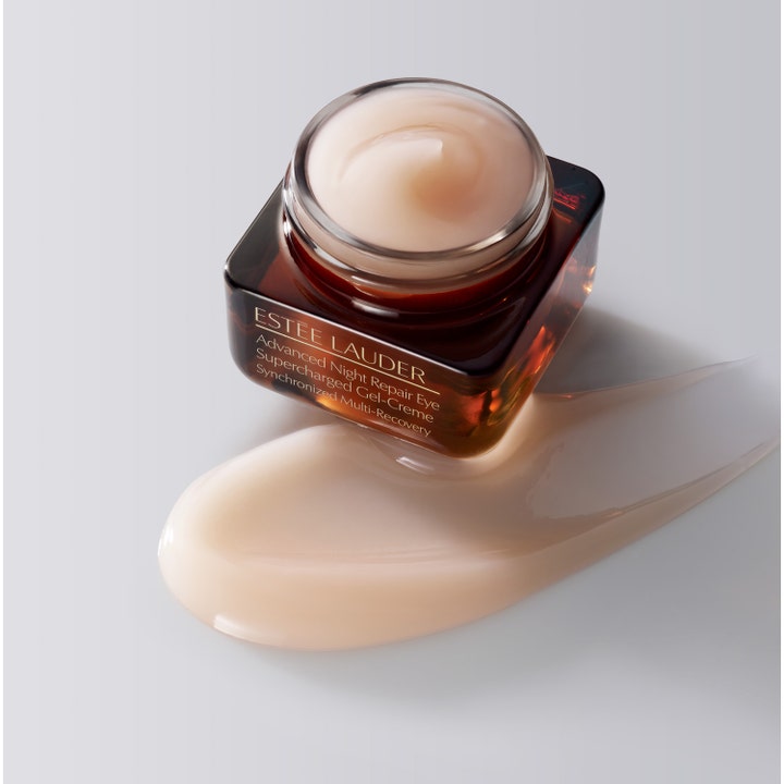 Estée Lauder Advanced Night Repair Eye 15 ml øjencreme mod mørke rande i brun glaskrukke med lyserød gel-tekstur