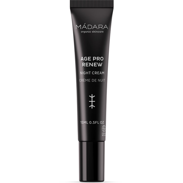 Mádara Age Pro Renew Night Cream 15 ml fornyende natcreme i en elegant sort tube med hvid skrift.