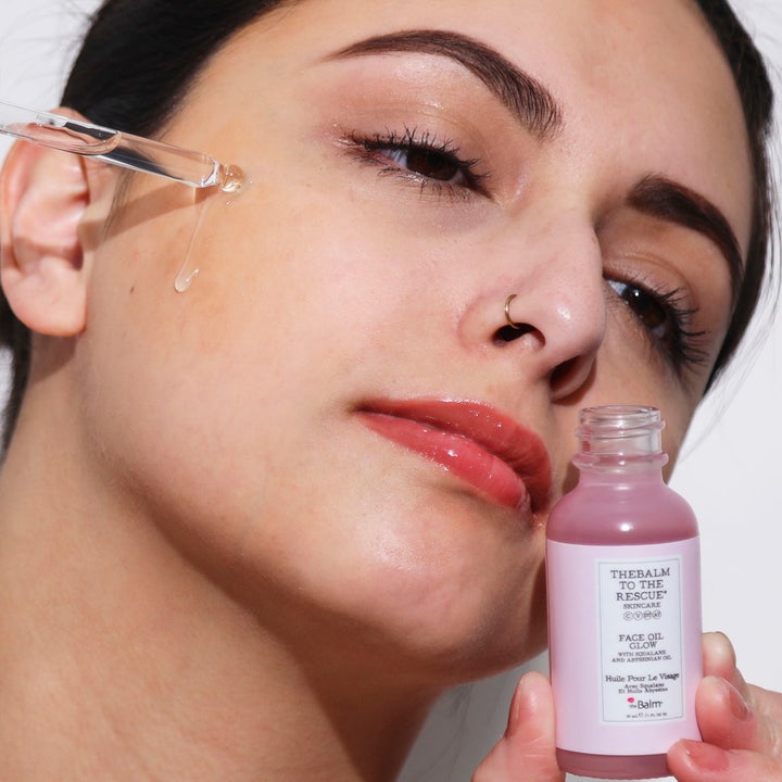 the Balm theBalm to the Rescue Face Oil Glow Serum 30 ml ansigtsolie giver glød og påføres med pipette