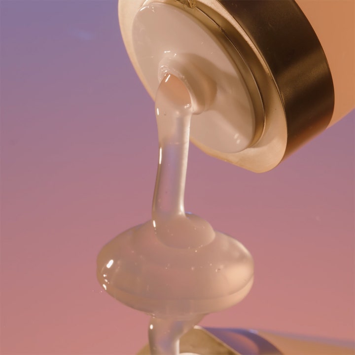 Estée Lauder Advanced Night Cleansing Gelee 100 ml er en rensende gelé med en blød og klar tekstur