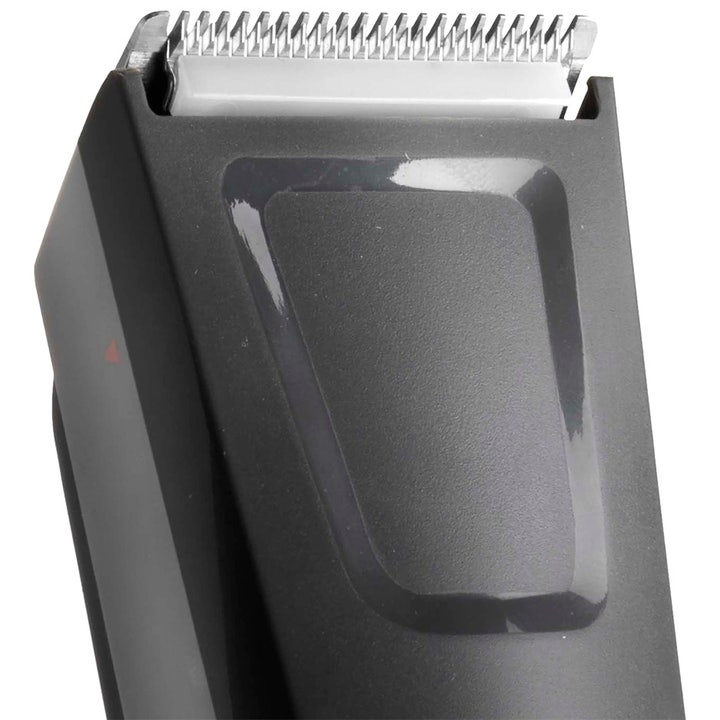 BaByliss Precision Cut 1 stk skægtrimmer giver præcis trimning med skarpe blade i rustfrit stål