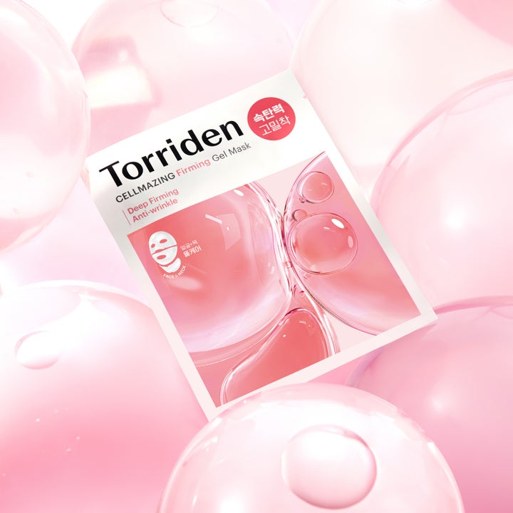 Torriden CELLMAZING Firming Gel Mask 1 stk opstrammende sheet mask i lyserød pakke med glansfulde bobler