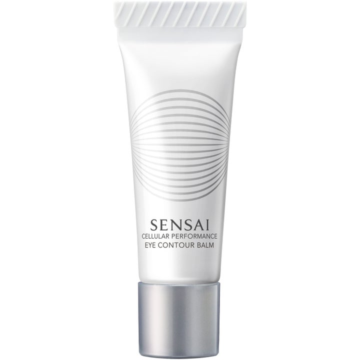 Sensai Cellular Performance Eye Contour Balm fugtgivende øjenpleje i en hvid tube med sølvfarvet låg