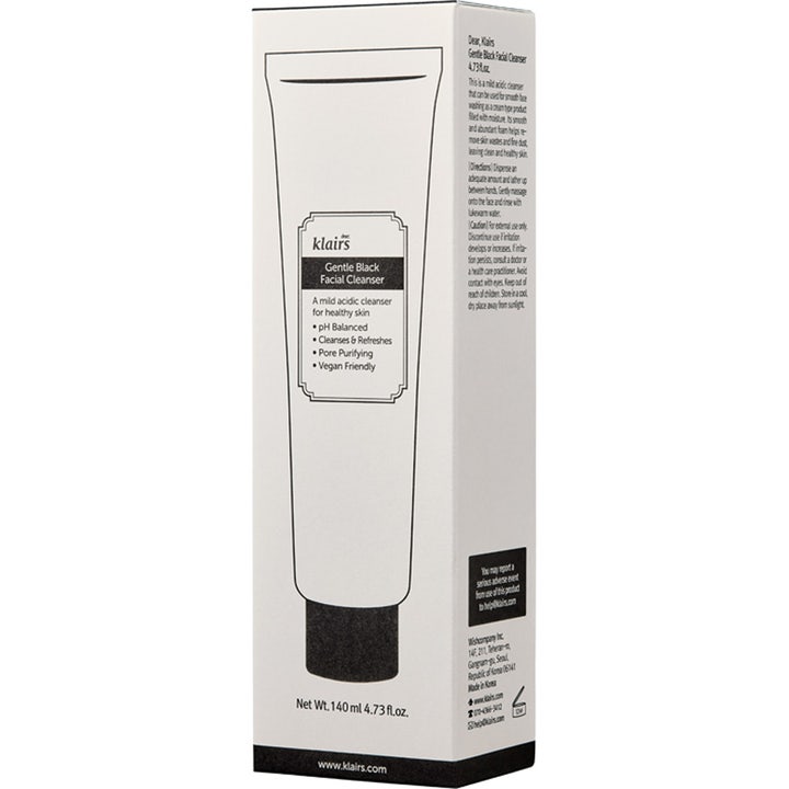 Klairs Gentle Black Facial Cleanser 140 ml vegansk ansiktsrens i hvid papæske med sort tekst og illustration