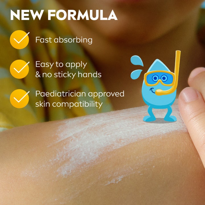 NIVEA Kids Ultra Protect & Play Sun Lotion SPF50+ 150 ml solcreme til børn med let formel påføres i barnets ansigt