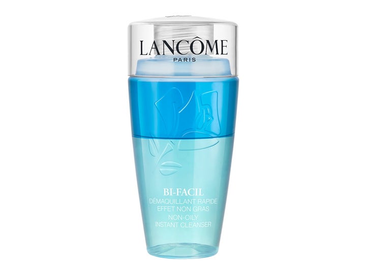 Lancôme Bi-Facil øjenmakeupfjerner fjerner effektivt makeup med sin blå tofasede formel i en klar flaske.