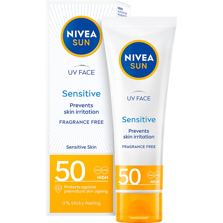 Nivea Sun UV Face Sensitive SPF 50 solcreme mod irritation i hvid tube og æske med gule detaljer.