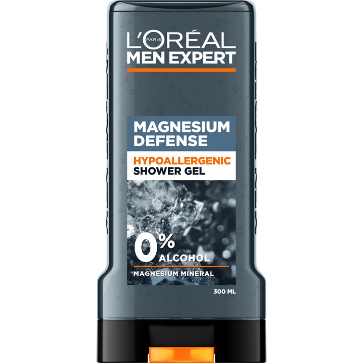 L'Oréal Men Expert Magnesium Defence brusegel til sensitiv hud i en grå gennemsigtig flaske med sort og orange låg