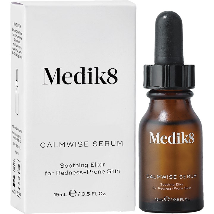 Medik8 Calmwise Serum 15 ml beroligende ansigtsserum i brun glasflaske med pipette og hvid æske